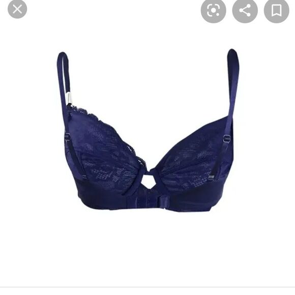 Calvin Klein Seductive Comfort Unlined Lace Bra 32 - Picture 3 of 7